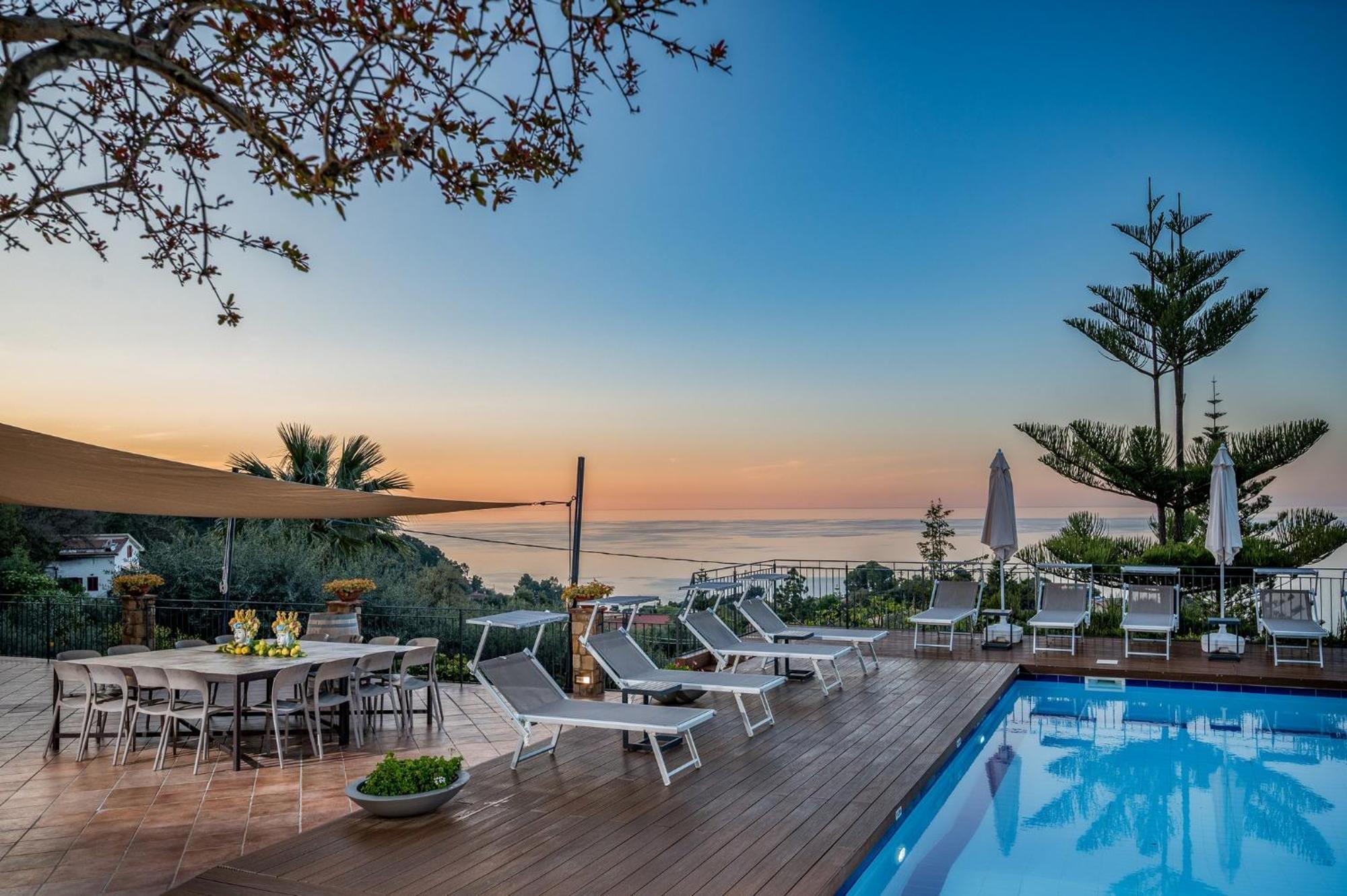 Villa Provenza 12&4, Emma Villas Чефалу Экстерьер фото